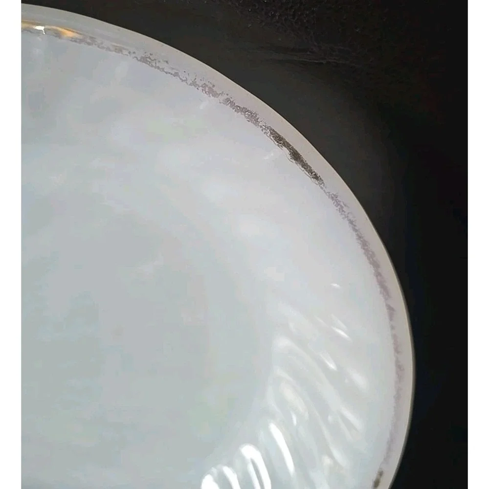 Vintage Fire‎ King Oven Ware 7-1/2 in. White Milk Glass Swirl Bowl